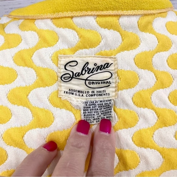 Vintage Retro 60’s Psychedelic Mod Print Quilted Vest - Picture 6 of 7